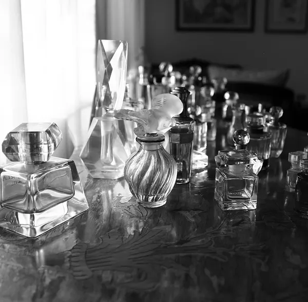 A Perfume Having Multiple Flavors