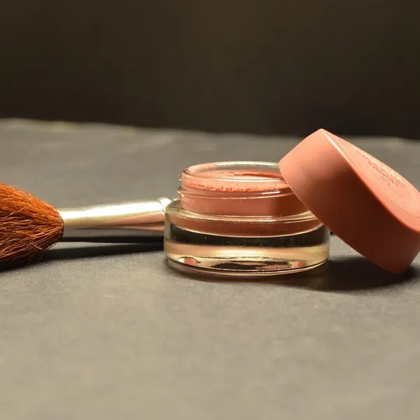 BALANS<BR><HR>NATURAL HYDRATOR<BR><HR>AIR SKIN TYPE<BR><HR>